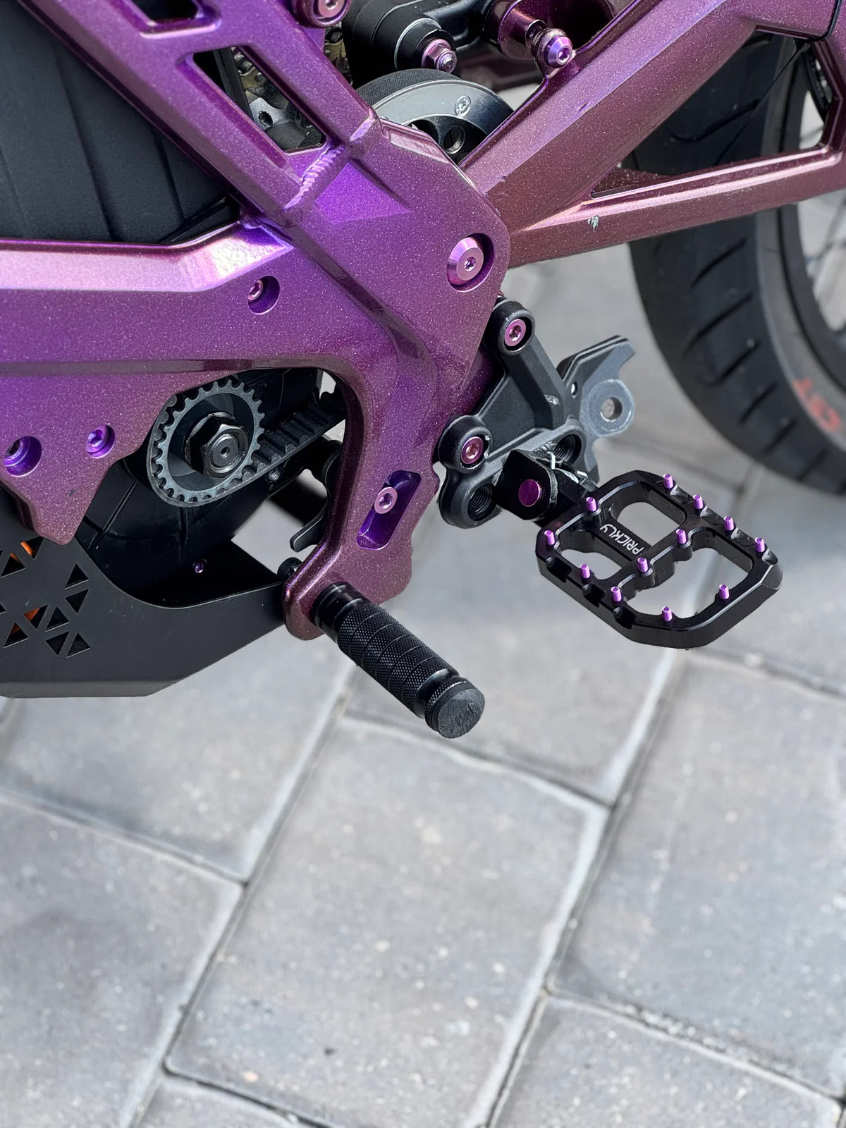 E-Moto Surron Shift Lock